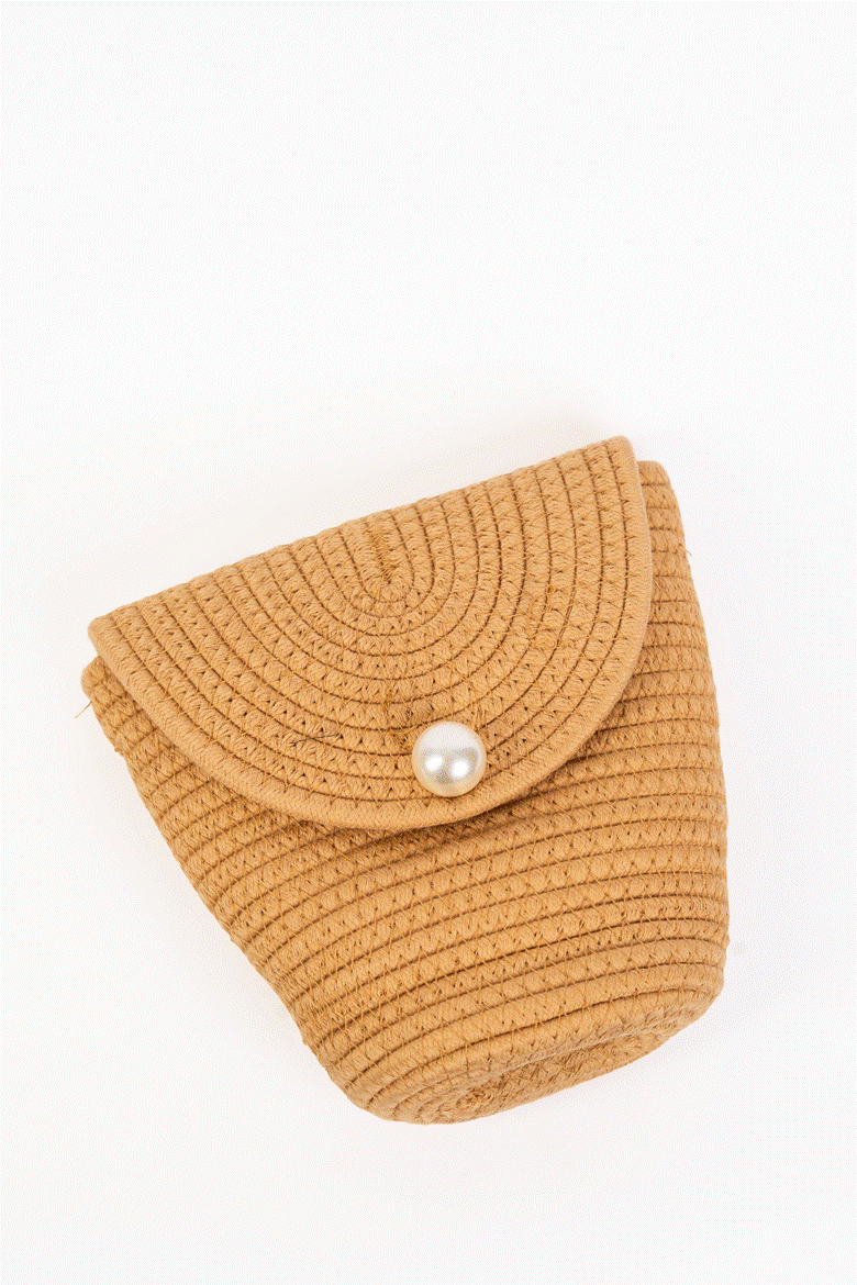 Pearl Straw Clutch